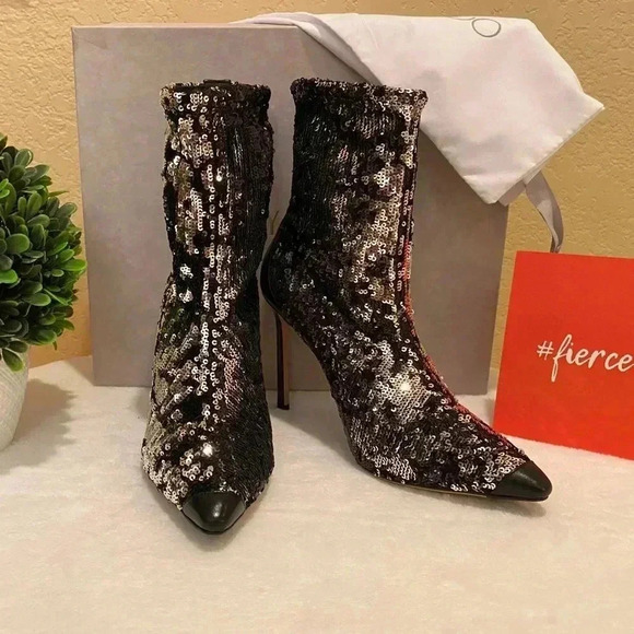 Jimmy Choo Sz 10 1/2 Ricky 100 black/silver Sequence Booties - Picture 4 of 9